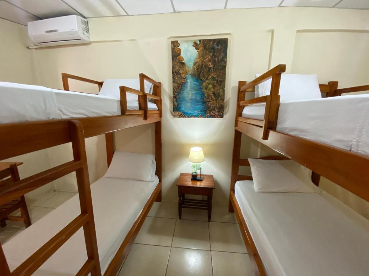 Hostal Vista Al Mar Puerto Ayora  Zimmer foto